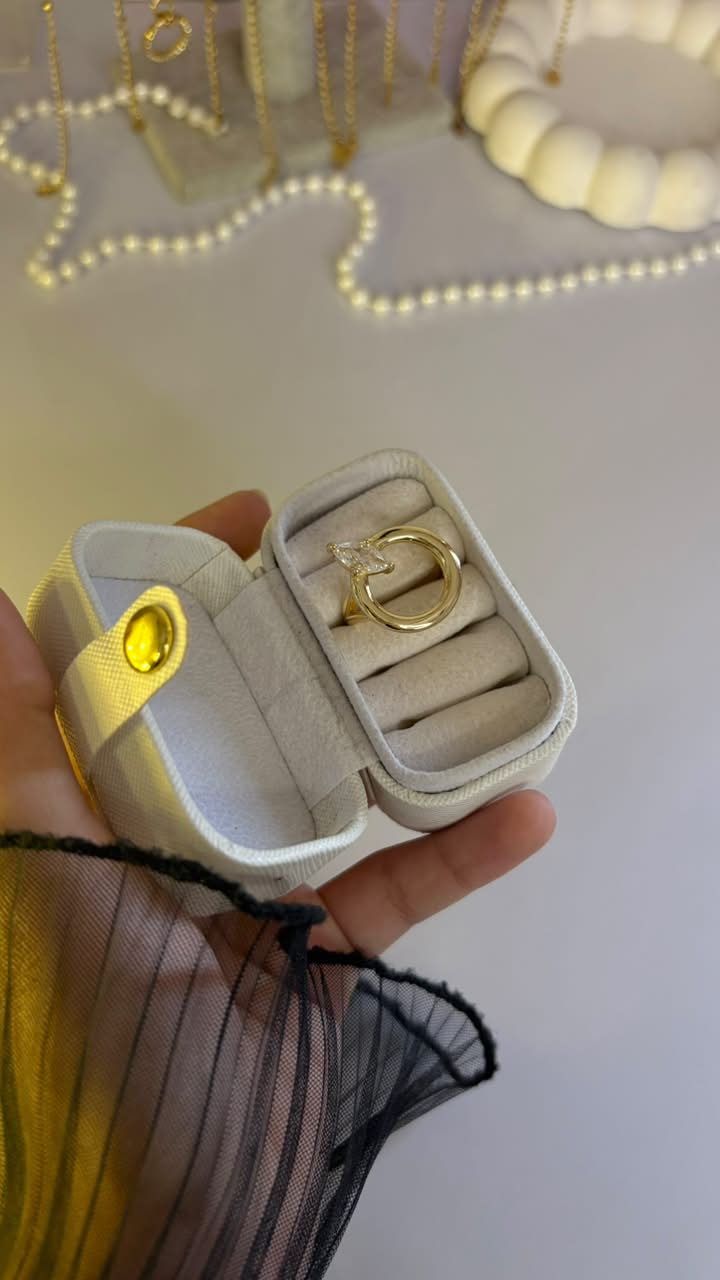 Green Leave Ring